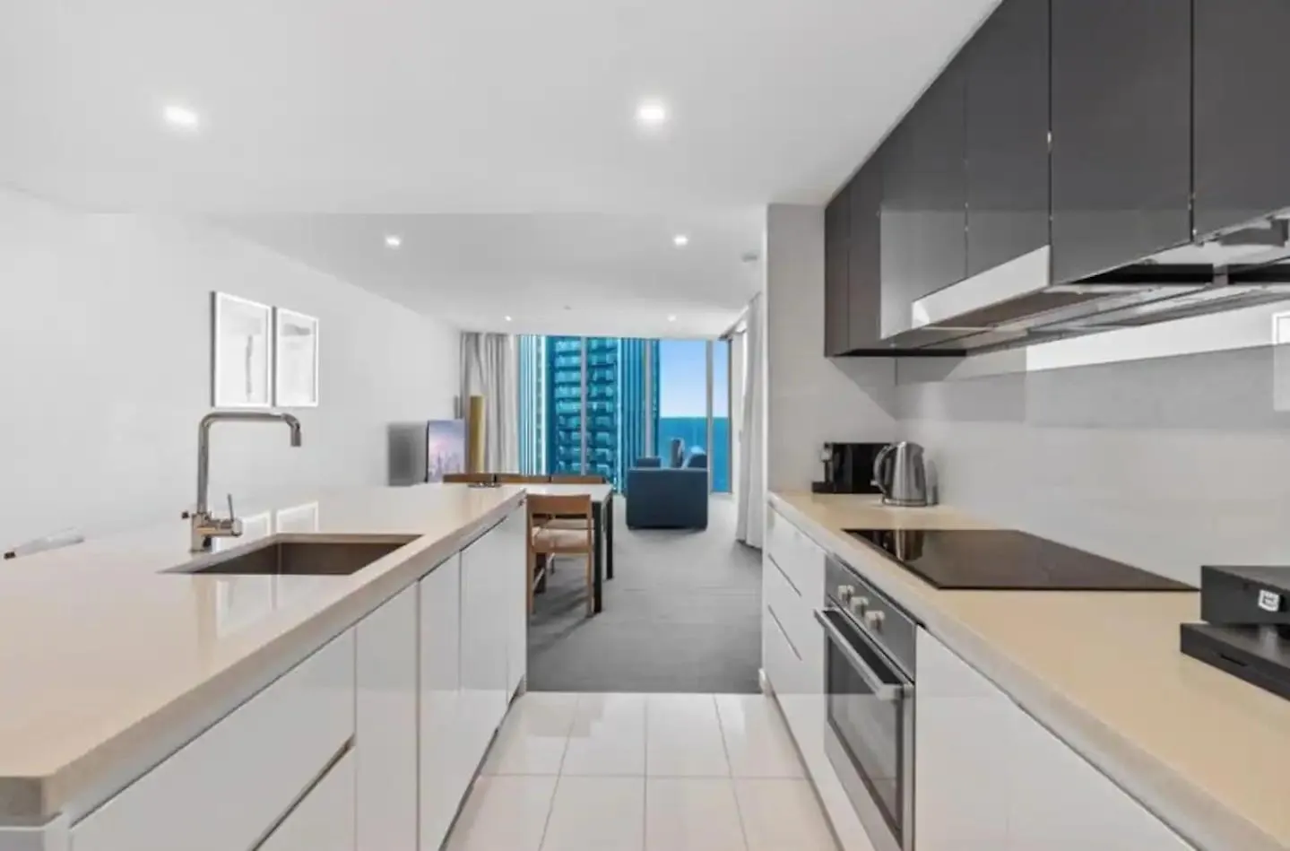 Lvl 39 - Panoramic Hilton Living With Ocean Views Apartment Gold Coast